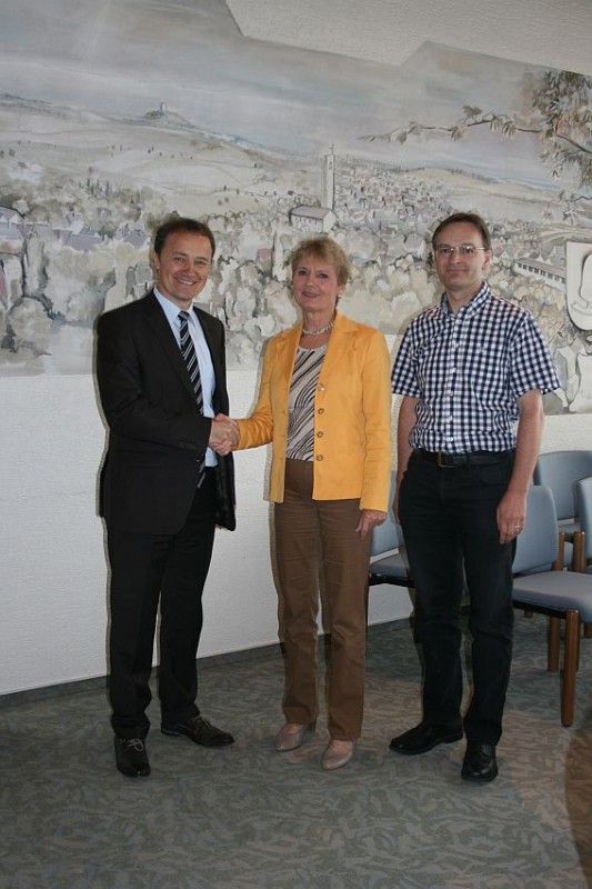 von links: Bürgermeister Gerd Kreiter, Staatssekretärin Friedlinde Gurr-Hirsch, CDU-Vorsitzender Jürgen Czemmel